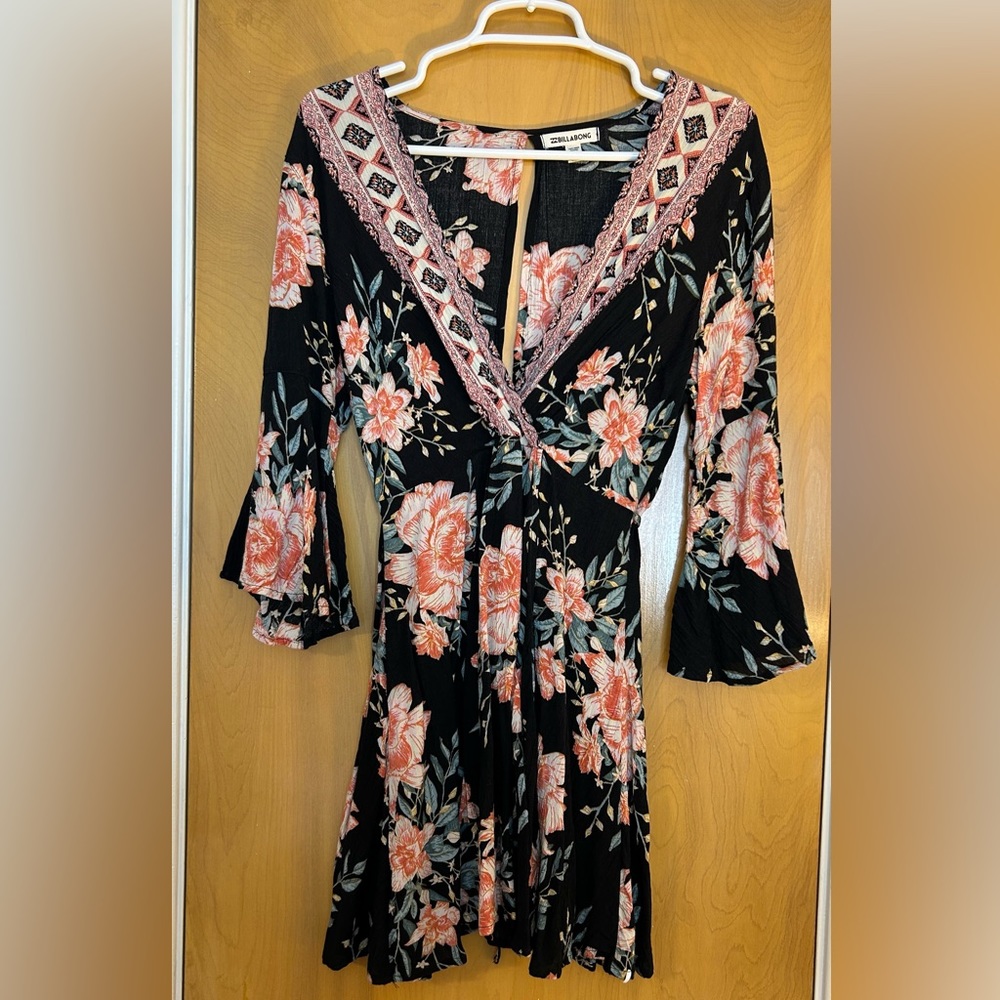 Billabong black and pink floral dress size XS
